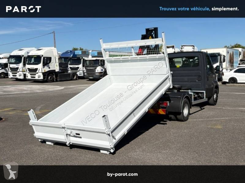 Veicolo commerciale Iveco 70C18