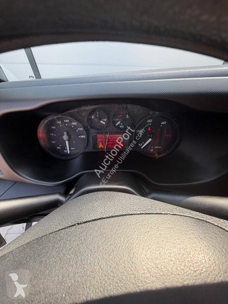 Коммерческий автомобиль Iveco