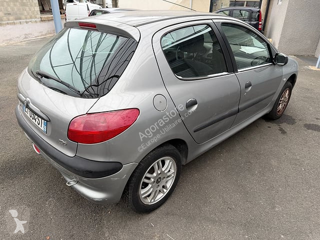 Коммерческий автомобиль Peugeot 206