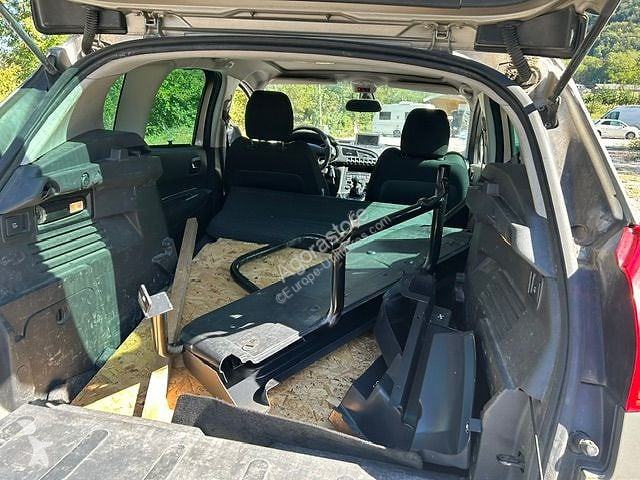 Peugeot  van