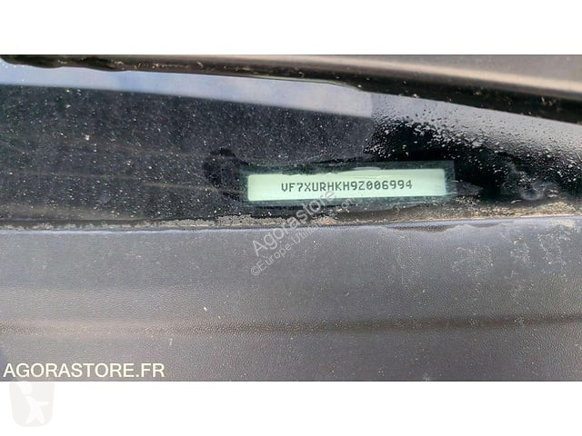Коммерческий автомобиль