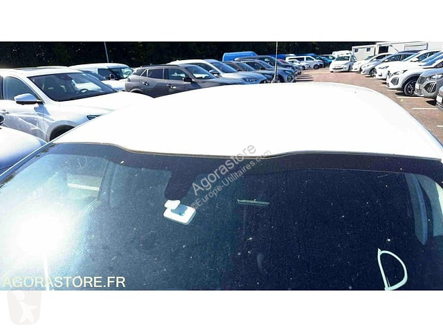 Коммерческий автомобиль