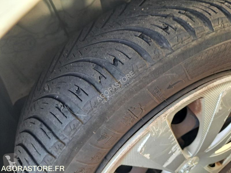 Samochód dostawczy Peugeot 108