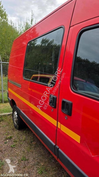 Samochód dostawczy Peugeot BOXER