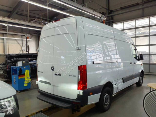 Samochód dostawczy Mercedes Sprinter 317...