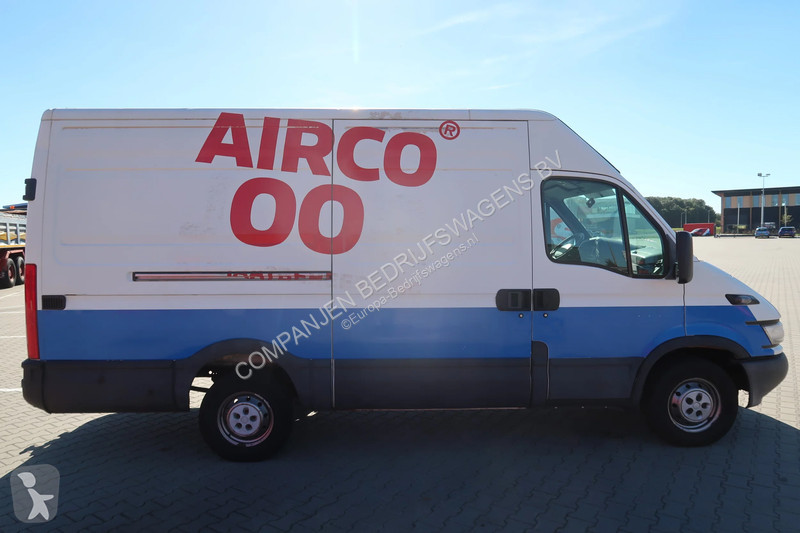 Furgoneta Iveco 2.3