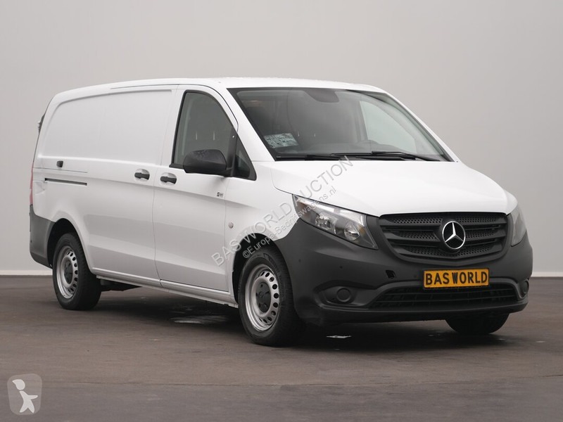 عربة نفعية Mercedes 114