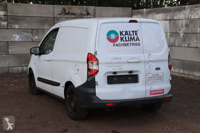 Furgoneta Ford Courier