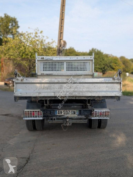 Véhicule utilitaire Ford 110 T300