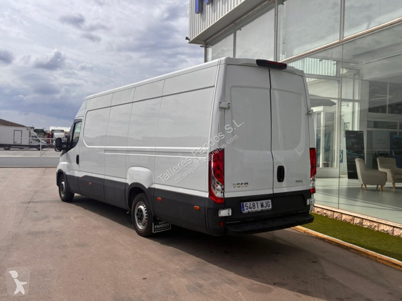 عربة نفعية Iveco  35S16V