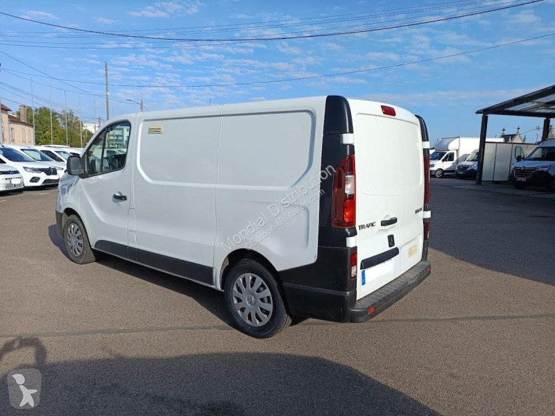 Véhicule utilitaire Renault L1H1 DCI 120 GRAND...
