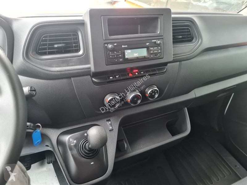 Véhicule utilitaire Renault MASTER III FG F3500...