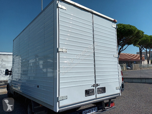 Autoutilitară Iveco Daily 35C14