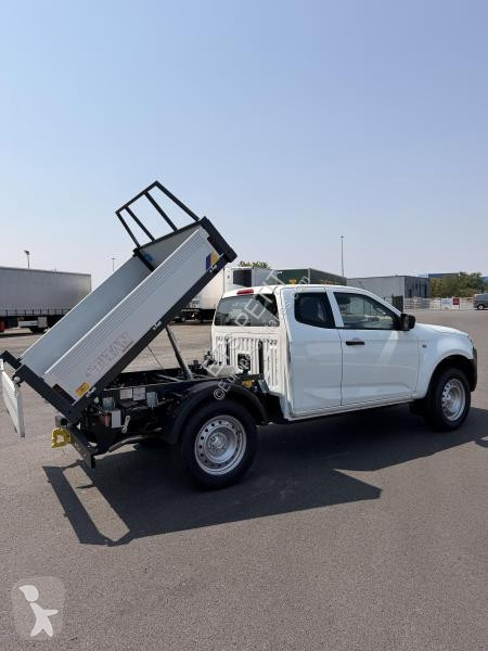 Véhicule utilitaire Isuzu 2.2L SPACE B-STRONG