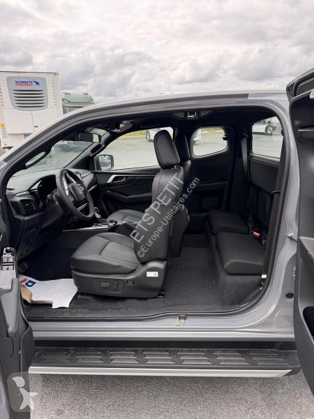 Véhicule utilitaire Isuzu 2.2L SPACE PRESTIGE