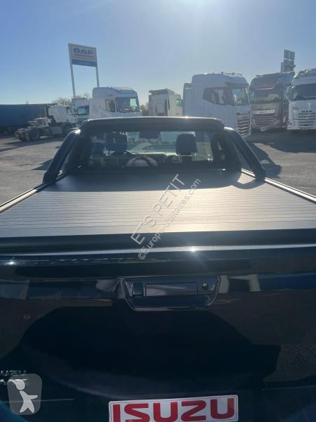 Véhicule utilitaire Isuzu N60 SPACE NITROSPORT