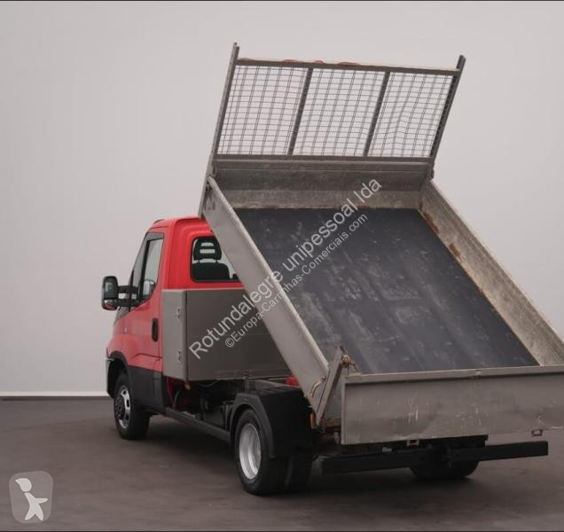 Autoutilitară Iveco  35c12 BASCULANTE COM CAIXA...