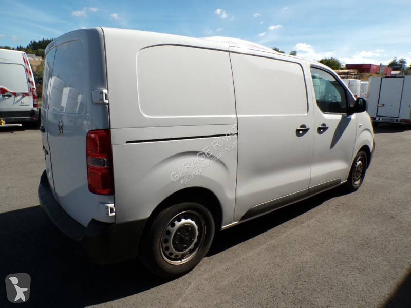 Véhicule utilitaire Peugeot 2.0L bluehdi 145