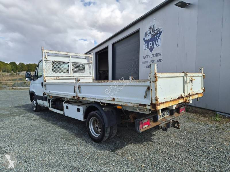 Véhicule utilitaire Iveco 35C12