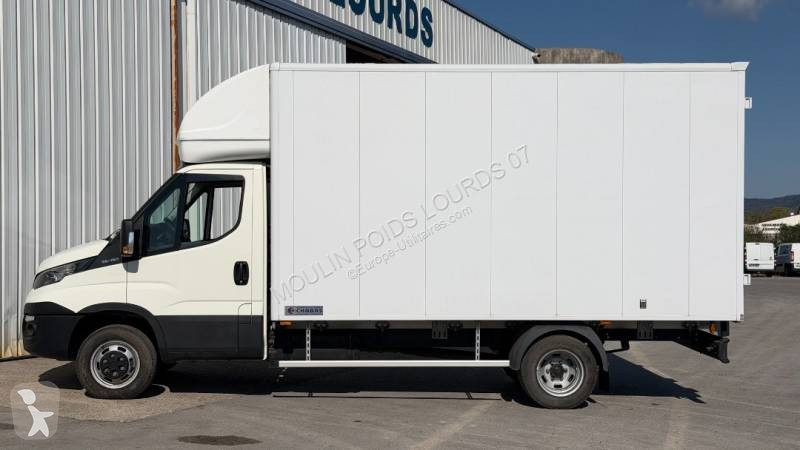Véhicule utilitaire Iveco 35C15