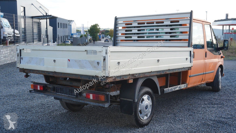 Véhicule utilitaire Ford FT 350 TDCi Doka...