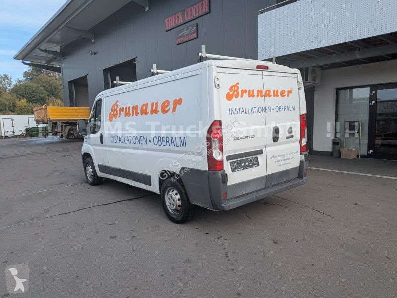 Véhicule utilitaire Fiat Multijet 130 / Nur...