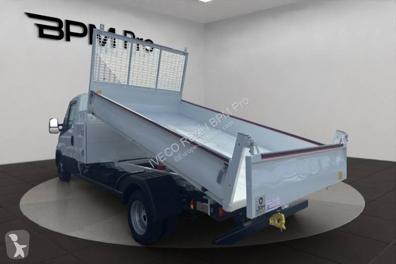 Iveco 35C16 van