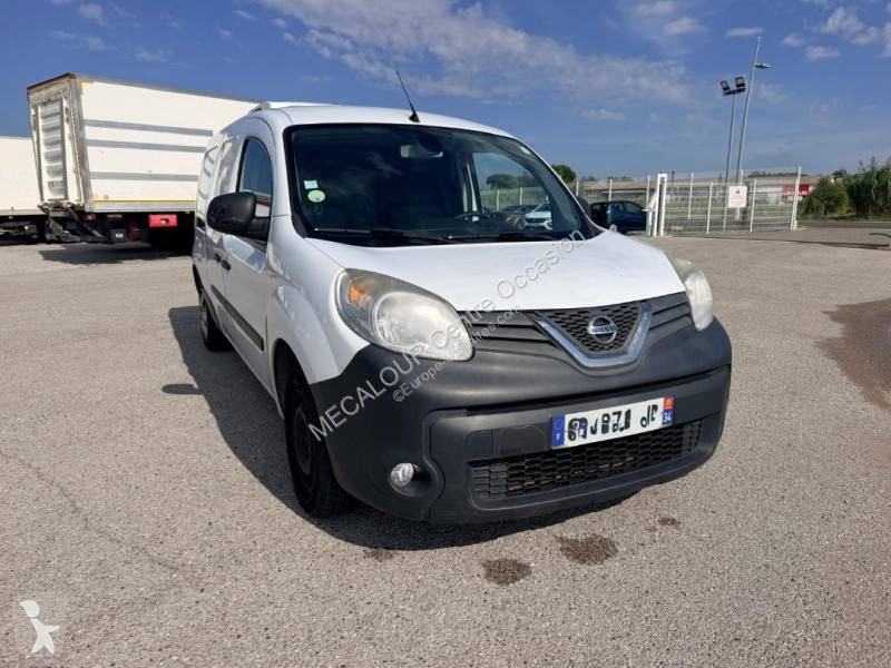 Véhicule utilitaire Nissan