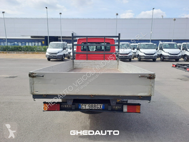 Véhicule utilitaire Iveco DAILY 35C14 CON...