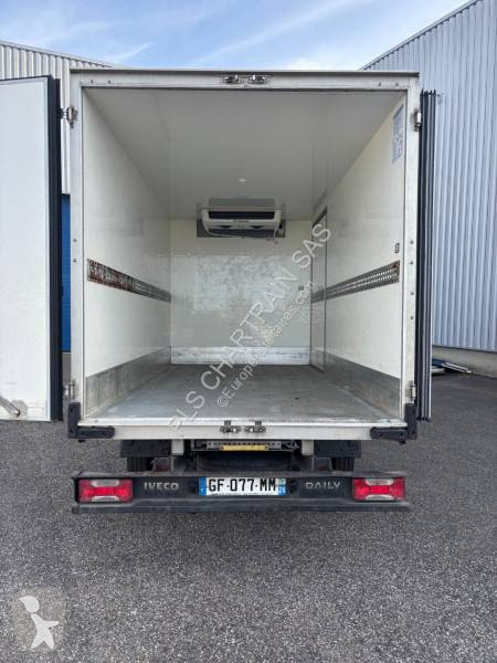 Véhicule utilitaire Iveco 35C16H