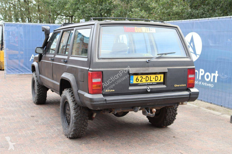 Véhicule utilitaire Jeep Limited