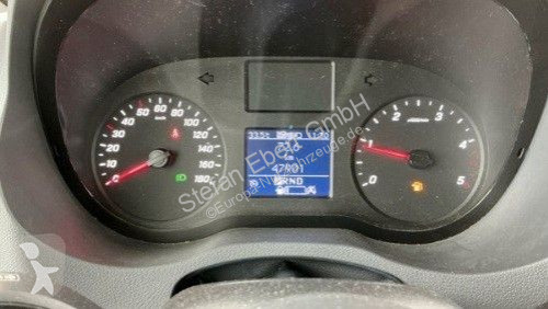 Véhicule utilitaire Mercedes 215 CDI 9G DoKa...