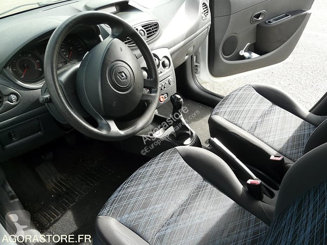Véhicule utilitaire Renault CLIO