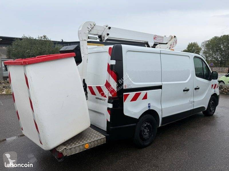 Véhicule utilitaire Renault L1H1 145 DCI