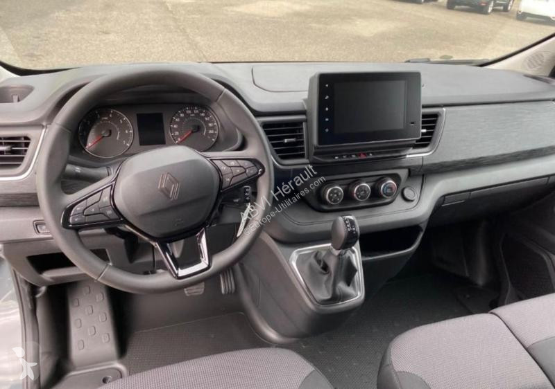 Véhicule utilitaire Renault L2H1 3T BLUE DCI...