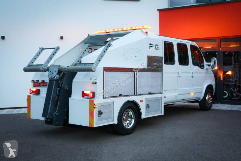 Véhicule utilitaire Iveco 70C17