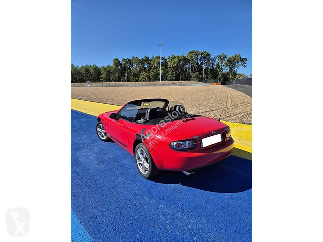 Véhicule utilitaire Mazda MX5