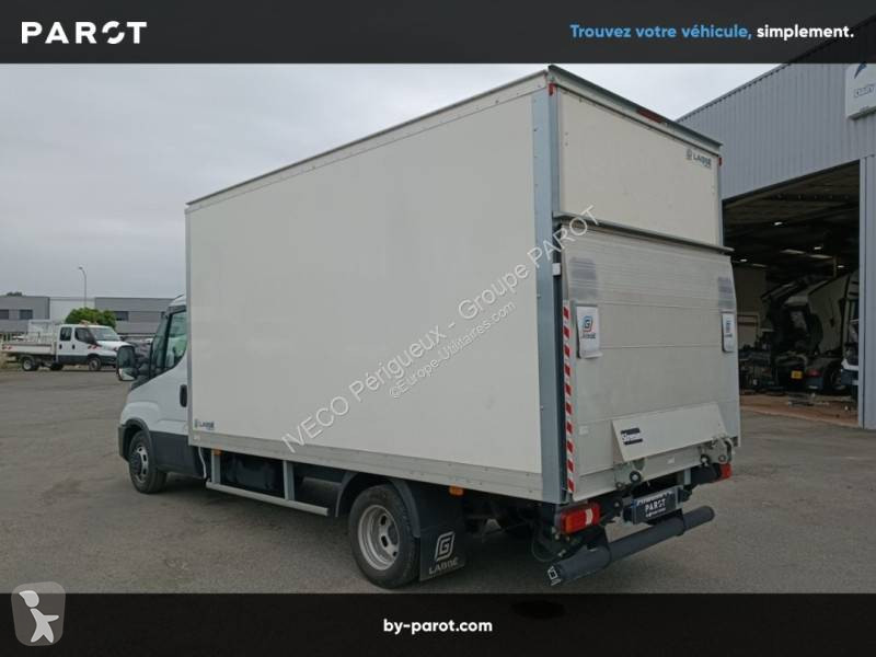 Véhicule utilitaire Iveco 35C16H EMP 4100