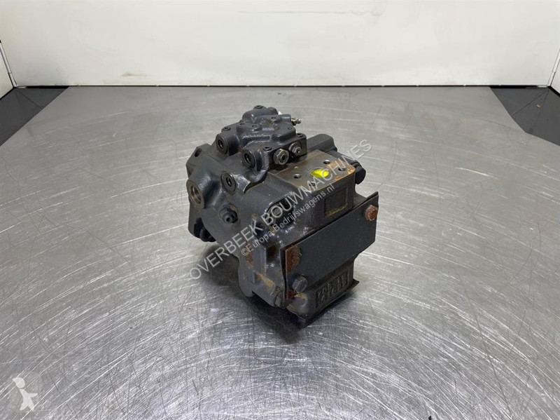 Véhicule utilitaire Komatsu 708-1W-41522-Sauer...