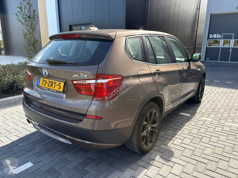 Véhicule utilitaire BMW