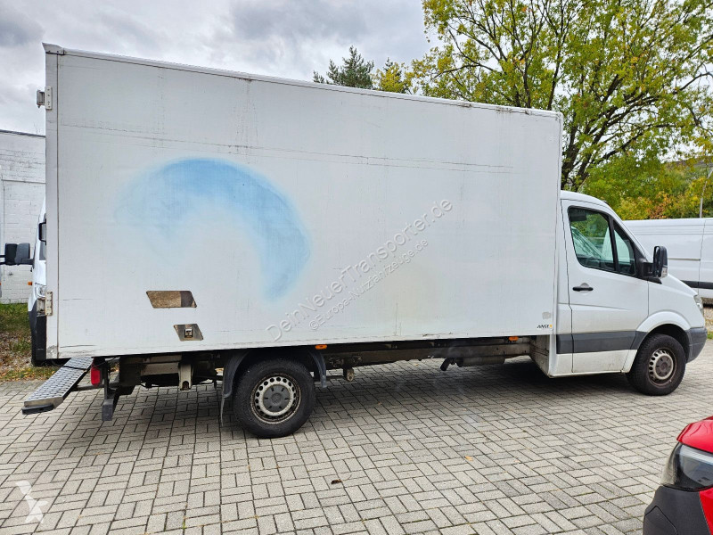 Véhicule utilitaire Mercedes 311 CDI KOFFER TÜV...