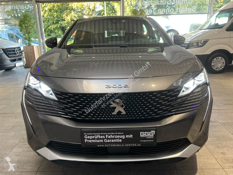 Véhicule utilitaire Peugeot GT...