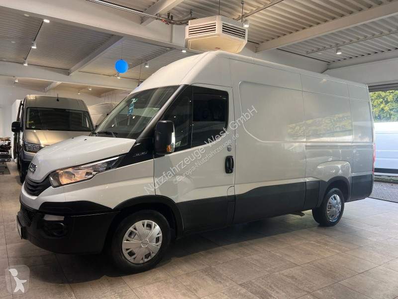 Užitkové vozidlo Iveco 35S16...