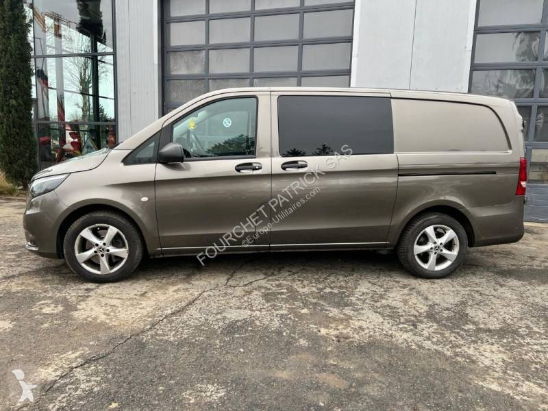 Mercedes 119 van
