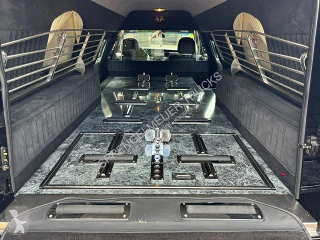 Véhicule utilitaire Lincoln towncar funeralcar ASX