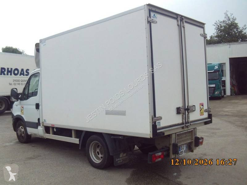 Véhicule utilitaire Iveco 35C15