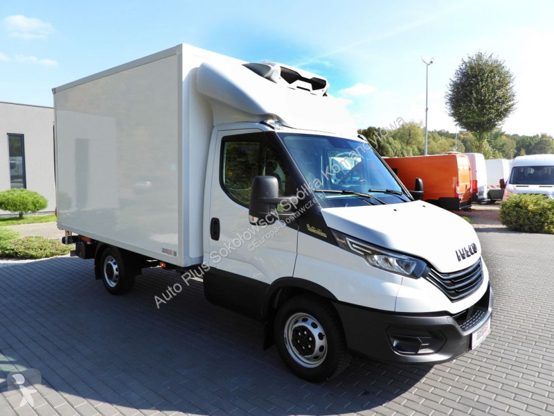 Véhicule utilitaire Iveco 35S16 DAILY