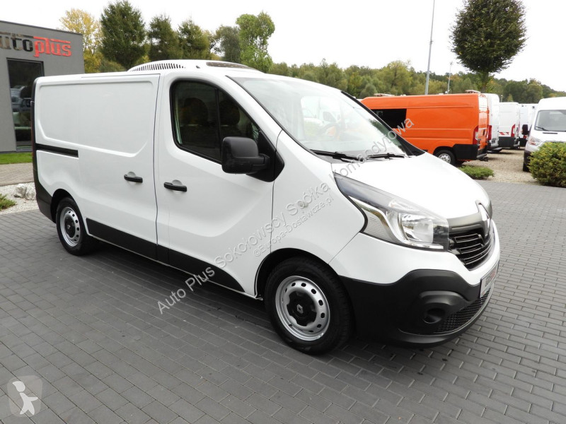 Véhicule utilitaire Renault  TRAFIC