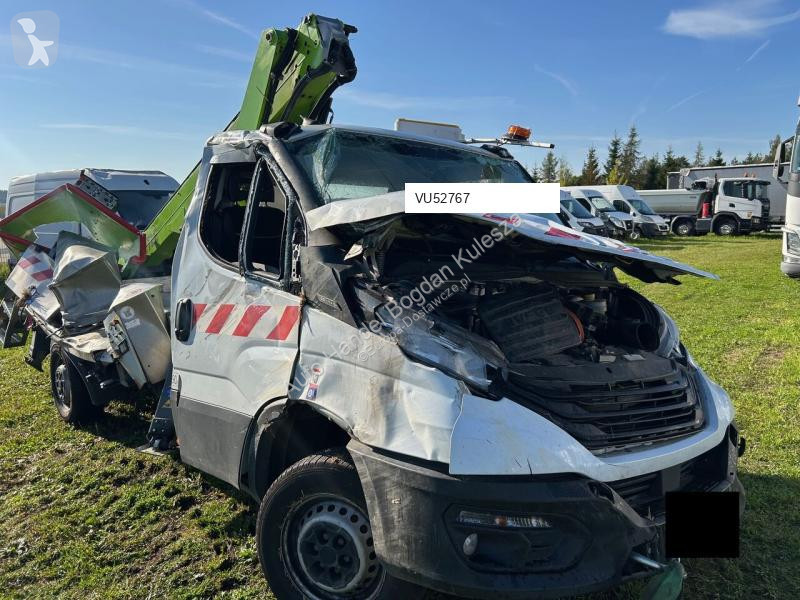Véhicule utilitaire Iveco 35s14