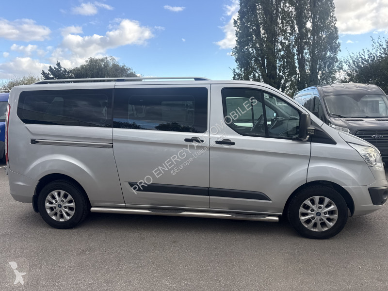 Véhicule utilitaire Ford TRANSIT CUSTOM KOMBI...